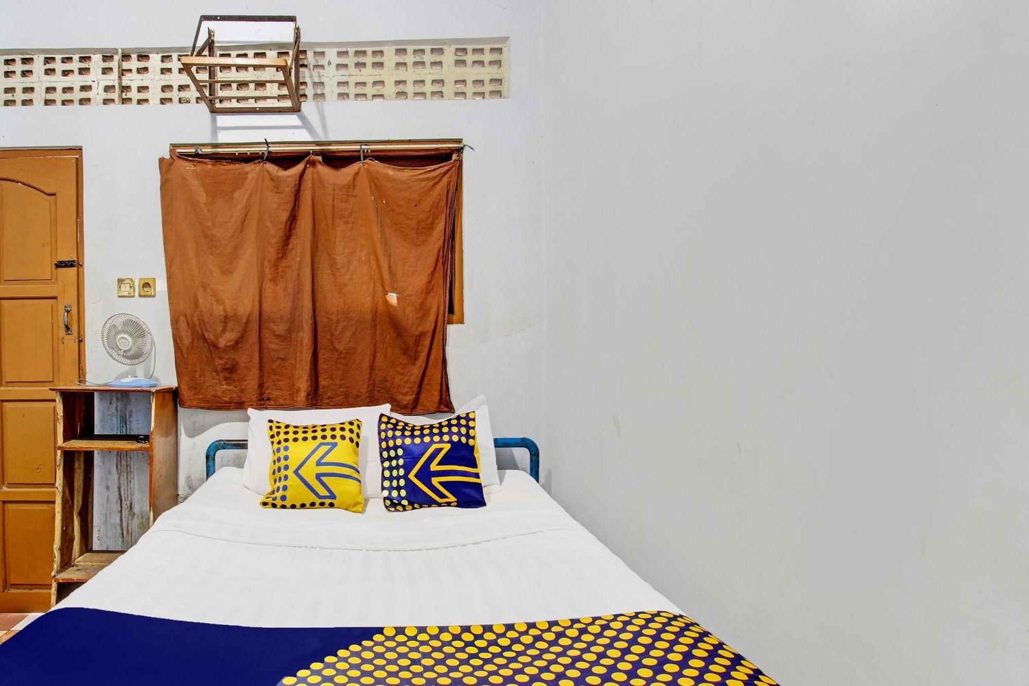 Spot On 92336 Hotel Sukowati Surakarta  Luaran gambar