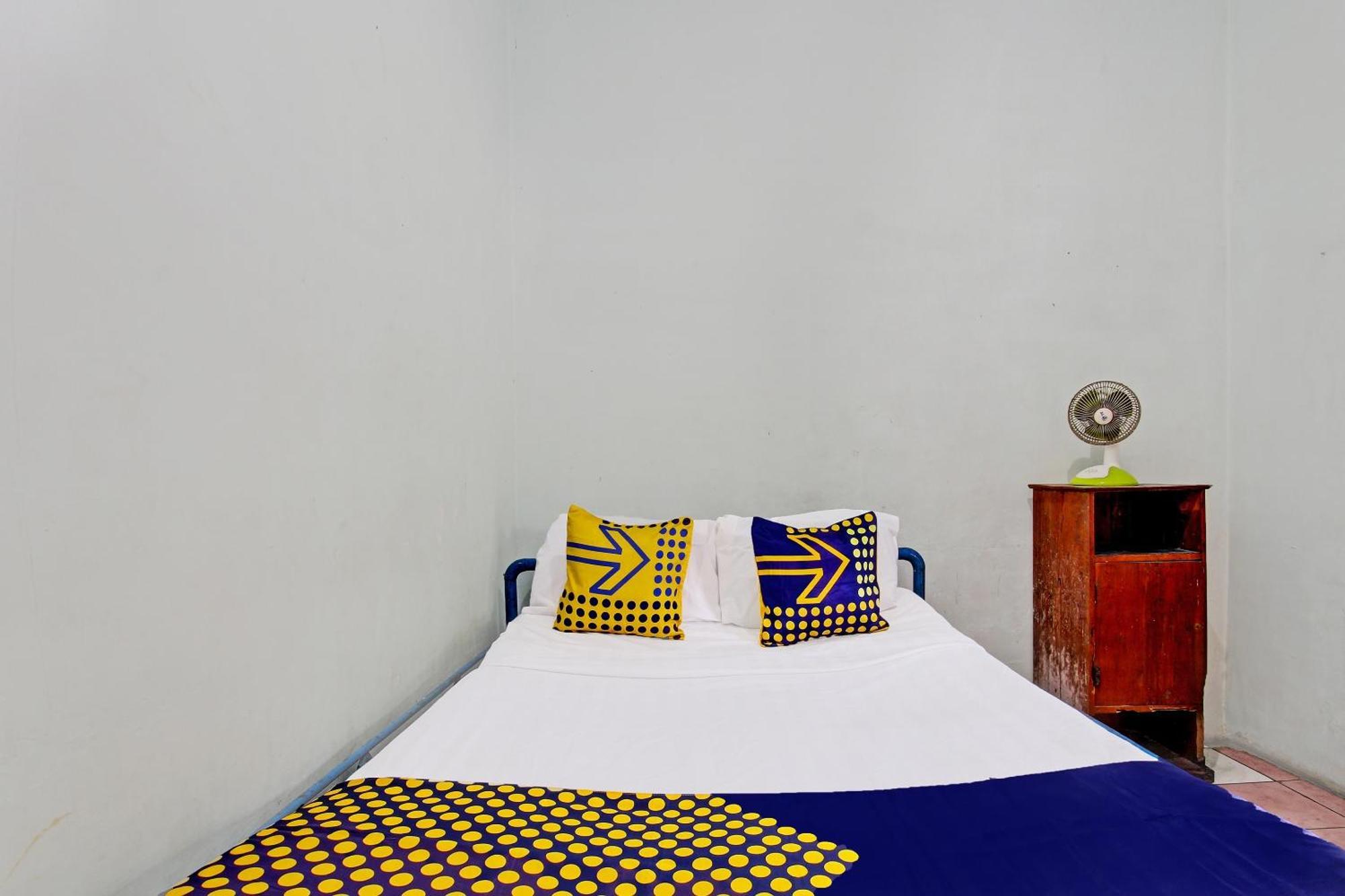 Spot On 92336 Hotel Sukowati Surakarta  Luaran gambar