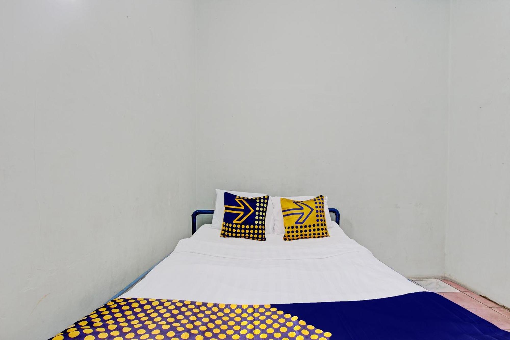 Spot On 92336 Hotel Sukowati Surakarta  Luaran gambar