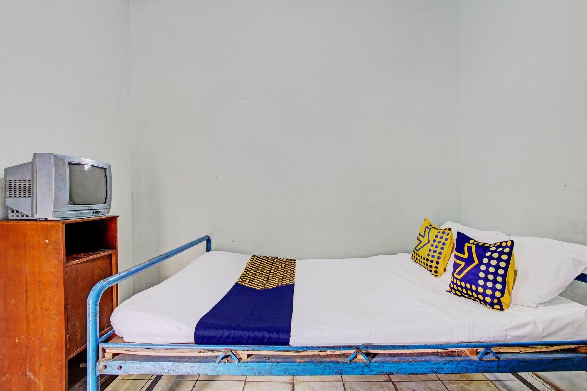 Spot On 92336 Hotel Sukowati Surakarta  Luaran gambar